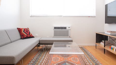 Glass & Gold House in Echo Park