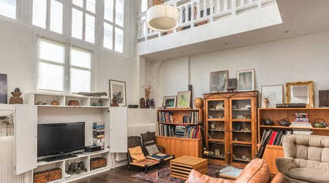 The Artist's Den Luxury apartment in Paris