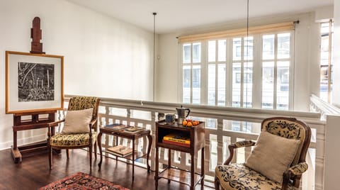 The Artist's Den Luxury apartment in Paris