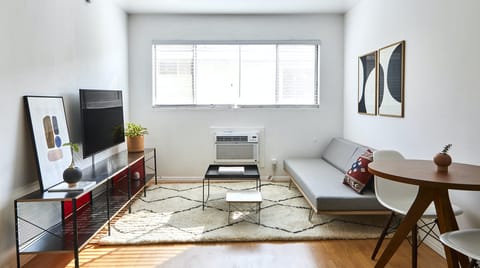 Full Circle Apartment in Echo Park