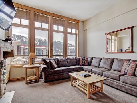 Amazing Condo in Heart of Center Village - TX304 Apartment in Copper Mountain