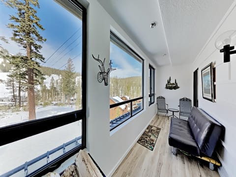 Sunroom Overlooking Mammoth Mountain