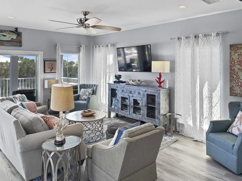 Spacious Living Room | Dining Area | Ocean Views