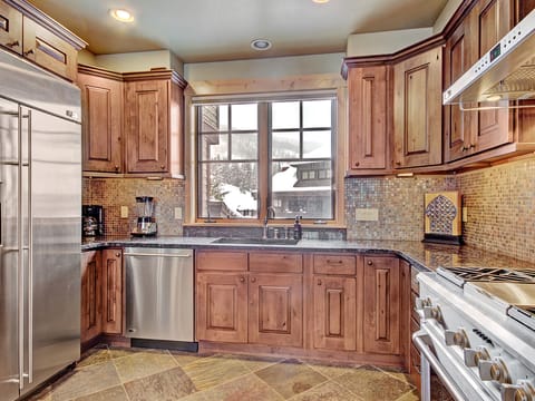 Mountain Chalet Right Next To The Lift - 39B Townhouse in Copper Mountain