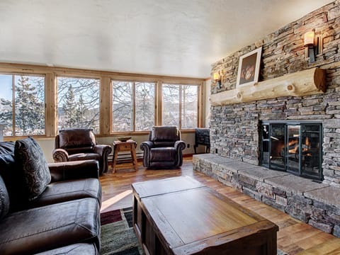 Living Area - Ski Hill 27 - Breckenridge Vacation Rental