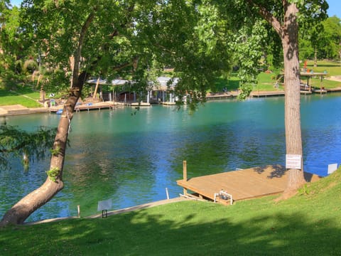LD 1683 Texas River Haus House in New Braunfels