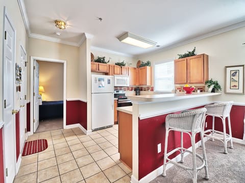 Kitchen/Breakfast Bar
