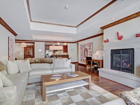 3 BR Luxury Ritz-Carlton Condo w/ Mountain Views Save 20% on 7+ Nights! Apartment in Vail