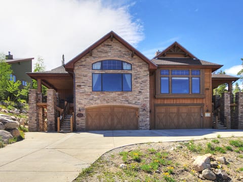 Exterior - Lofty Fox Villa - Breckenridge Vacation Rental