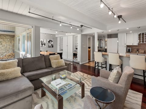 Overview Living Room