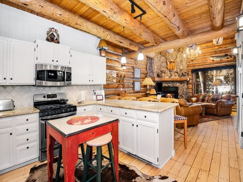 Timber-Crk-8B-Web_05