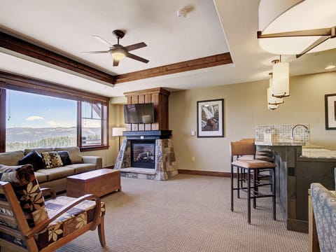 Slopeside Condo at Base of Peak 8, Sleeps 6 Apartment in Breckenridge