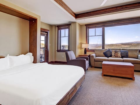 Slopeside Condo at Base of Peak 8, Sleeps 6 Apartment in Breckenridge