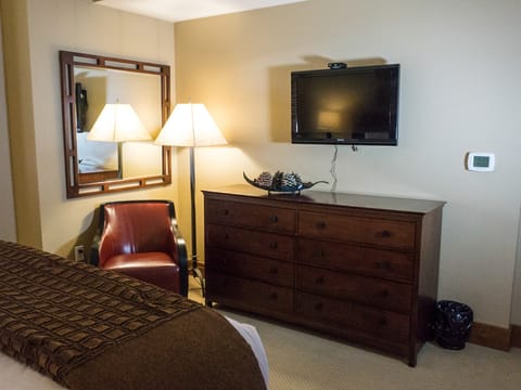 Village Luxury with a View - 1Br/1Ba Apartment in Northstar Drive