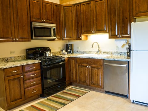 2 Bedroom 2 Bathroom Ski Trails Condo Hotel in Northstar Drive