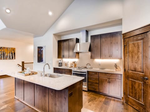 Luminous 3Br Summer Escape~River Run Townhome+View~R38 Townhouse in Keystone