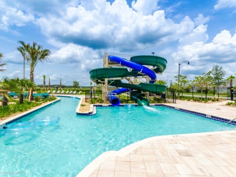 Perfect Townhome For The Family With Private Pool! Townhouse in Kissimmee