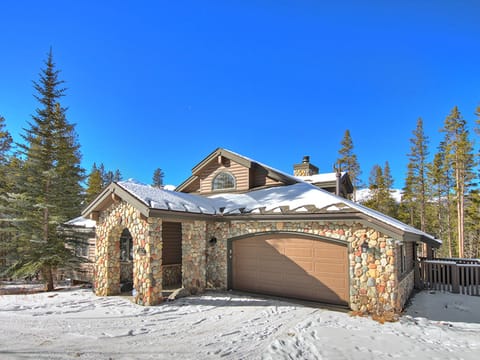 Exterior - Evergreen Lodge - Breckenridge Vacation Rental