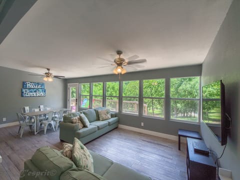 RR 8554 Blue Paradise House in Canyon Lake