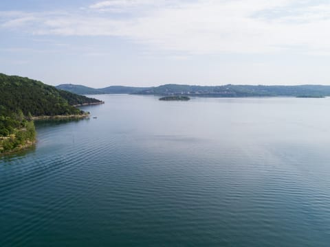 P-HAPPY -Happy Hideaway House in Ridgedale