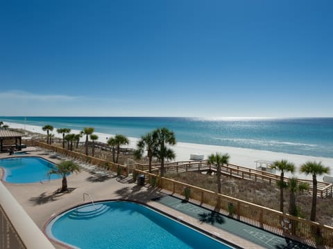 Oceanfront Condo with Spacious Balcony - Unit 0306 Apartment in Upper Grand Lagoon