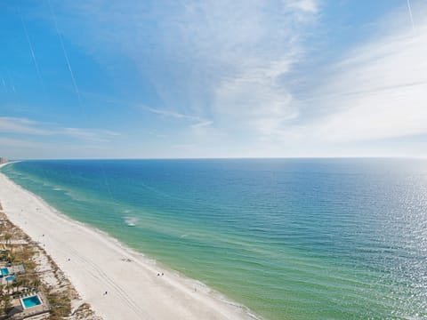 Gulf Front Condo with Ocean Views Balcony - 2004 Apartment in Upper Grand Lagoon