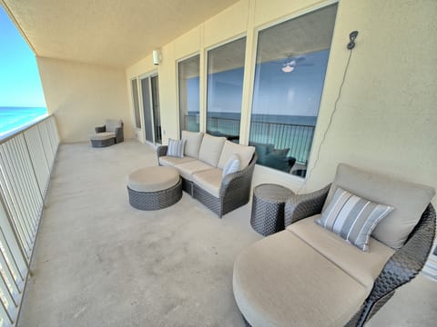Unit 1604 Apartment in Upper Grand Lagoon
