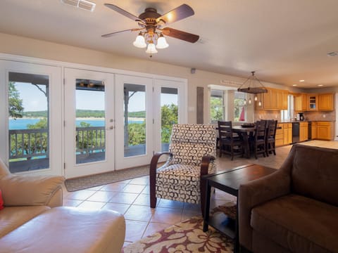 CL 1105H Endless Tranquility House in Canyon Lake