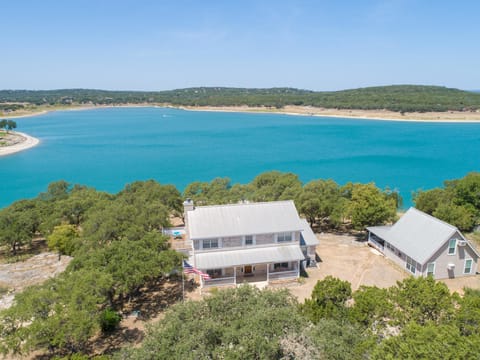 CL 1105H Endless Tranquility House in Canyon Lake