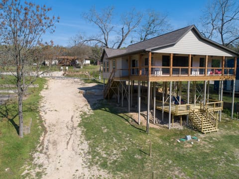 RR 7252B Lazy Southern Getaway House in Canyon Lake