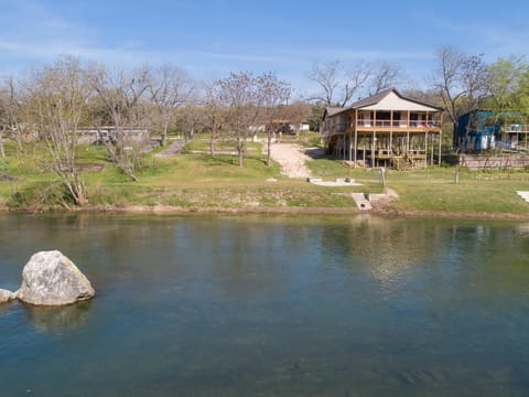 RR 7252B Lazy Southern Getaway House in Canyon Lake