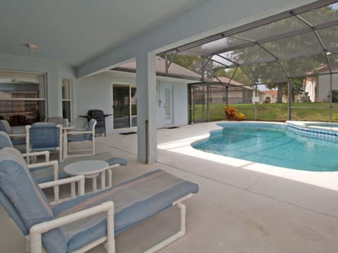 4 BR / 3 BA orlando vacation pool home in Clermont, BBQ Grill, Free Wifi!! House in Four Corners