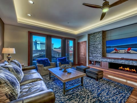 Luxury 3Br Residence steps from Heavenly Village & Gondola Apartment in Stateline