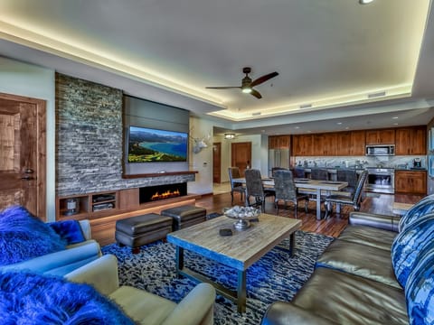 Luxury 3Br Residence steps from Heavenly Village & Gondola Apartment in Stateline