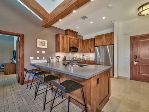 Luxury Residence - Gondola across the Street Apartment in Stateline