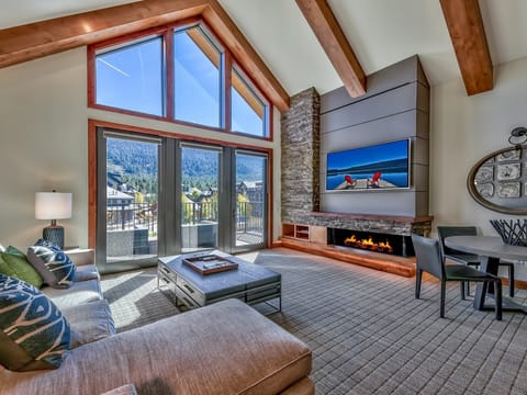 Luxury 2Br Residence steps from Heavenly Village & Gondola Apartment in Stateline