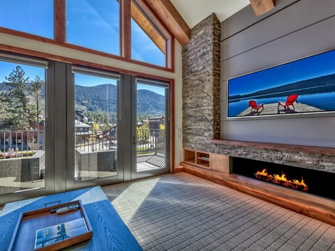 Luxury 2Br Residence steps from Heavenly Village & Gondola Apartment in Stateline