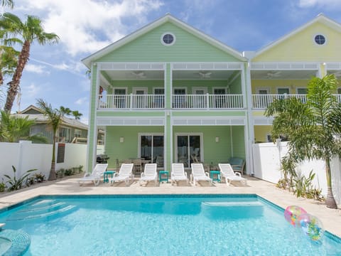 111 E. Capricorn A House in South Padre Island