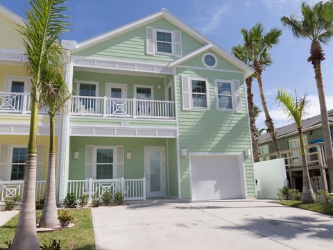 111 E. Capricorn A House in South Padre Island