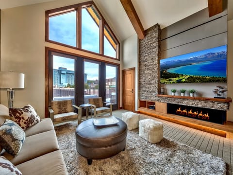 Luxury Three Bedroom Residence steps from Heavenly Village Apartment in Stateline