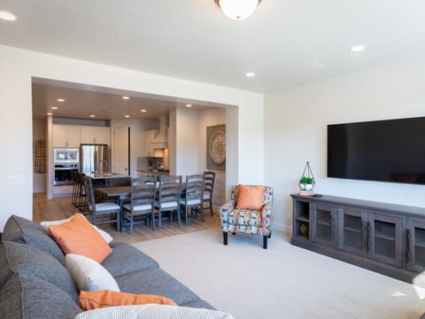 Under Par on 18 Villa in St George