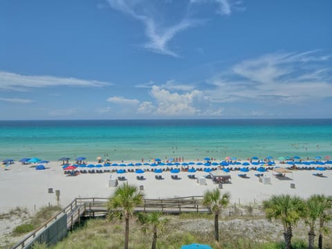 Cozy Condominium with Astonishing View from Spacious Balcony - Unit 0401 Apartment in Upper Grand Lagoon