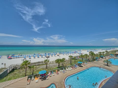 Cozy Condominium with Astonishing View from Spacious Balcony - Unit 0401 Apartment in Upper Grand Lagoon