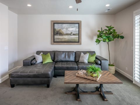 Southern Hills Escape Villa in St George