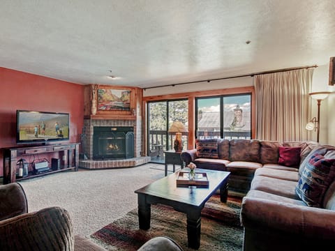 Living room - Cimarron 301 Breckenridge Vacation Rental