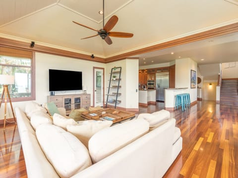 Living Room & Kitchen