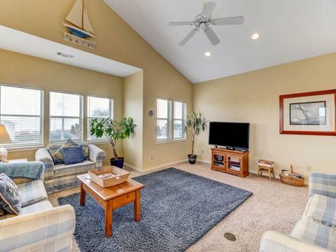 Living Room/TV