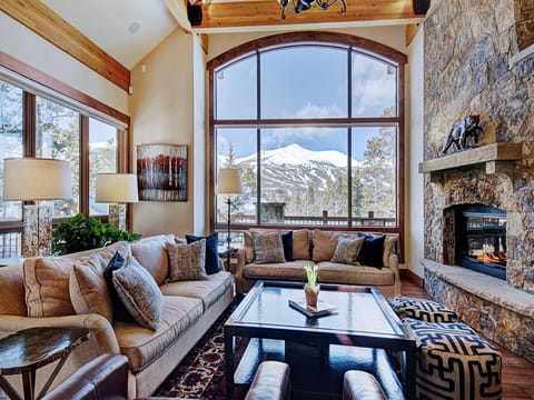 Living Area - Mountain Majesty Manor - Breckenridge Vacation Rental