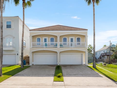 Welcome to 109B E. Red Snapper!