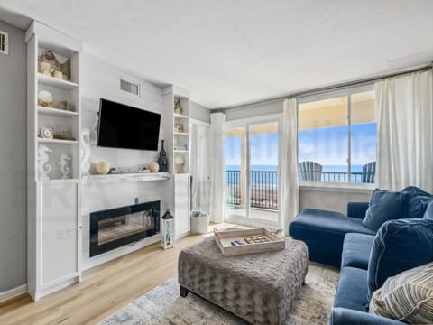 Living Area/TV